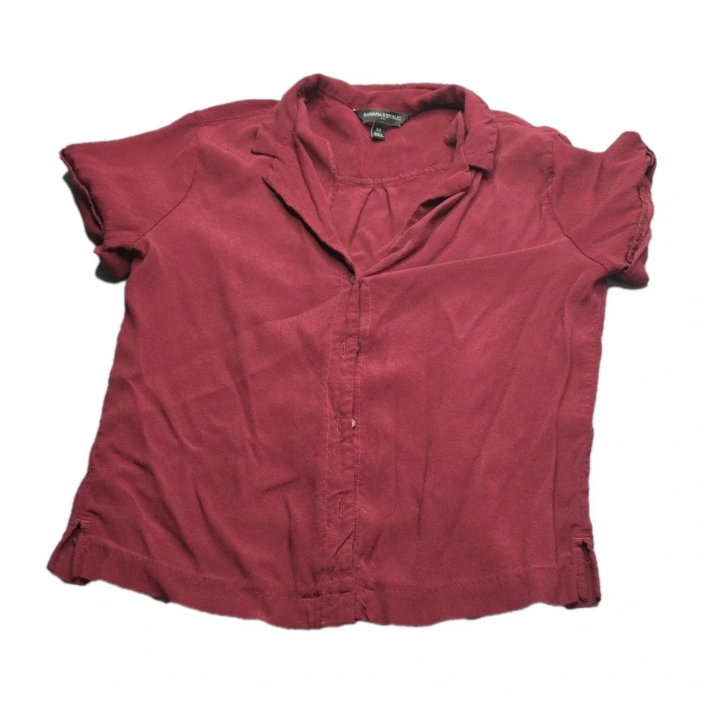 Banana Republic Solid Red Button-Up Shirt Short Sleeve XS Point Collar Casual